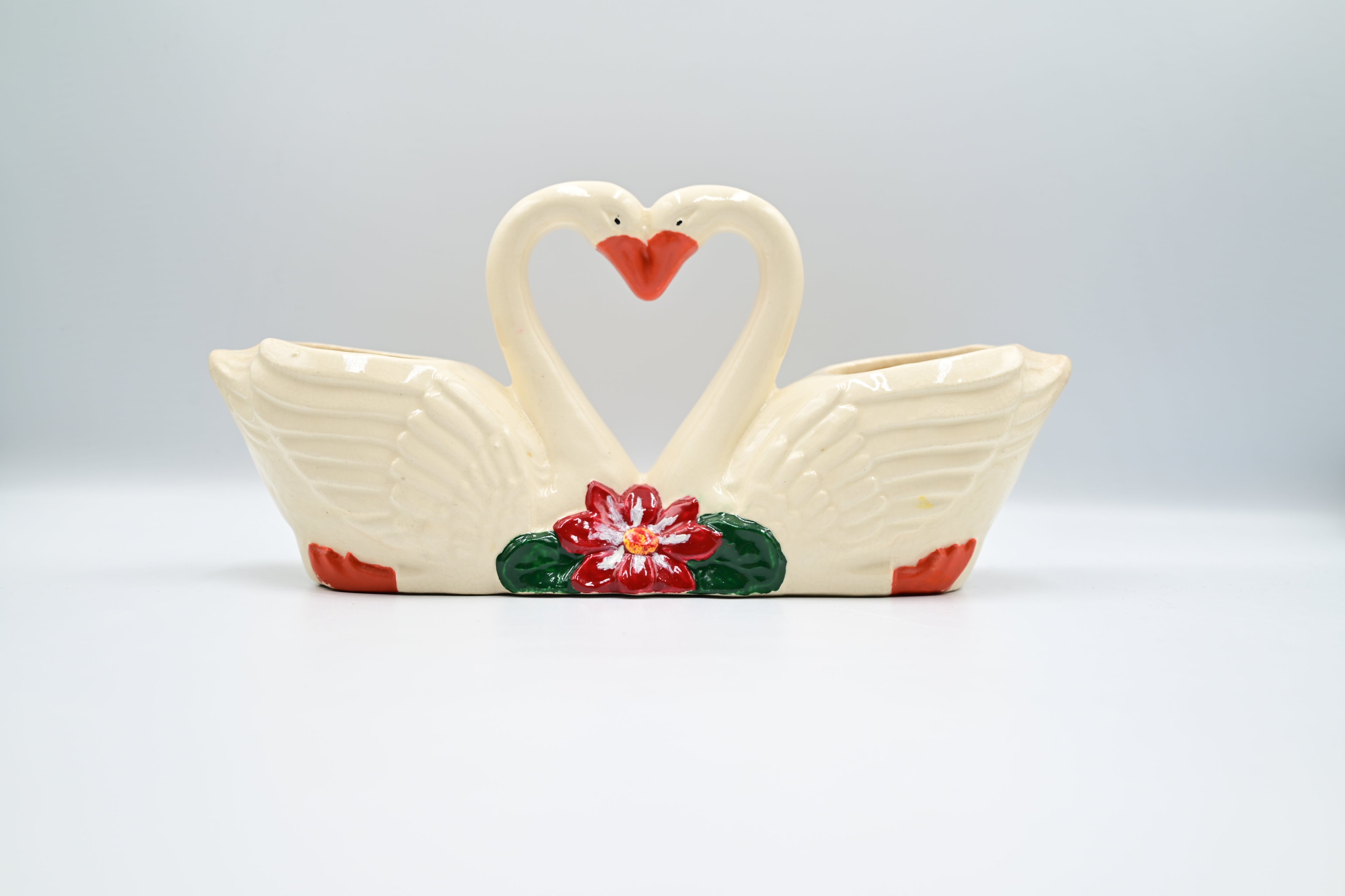 Vintage Cream Ceramic Heart Swan