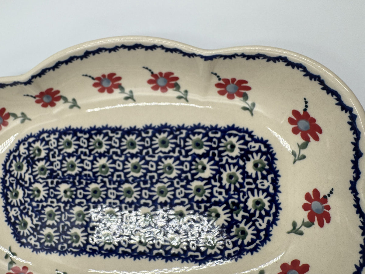 Bolesławiec Polish Pottery Small Scalloped Oval Platter Red Poppy Floral Pattern